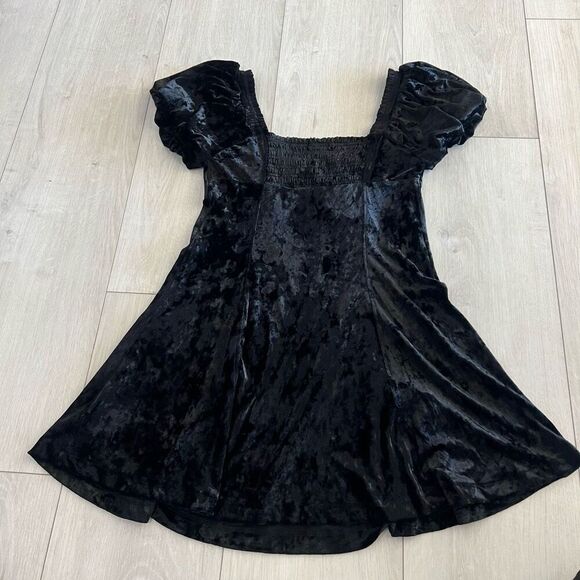 FREE PEOPLE BLACK VELVET DRESS size 6 - Picture 4 of 8